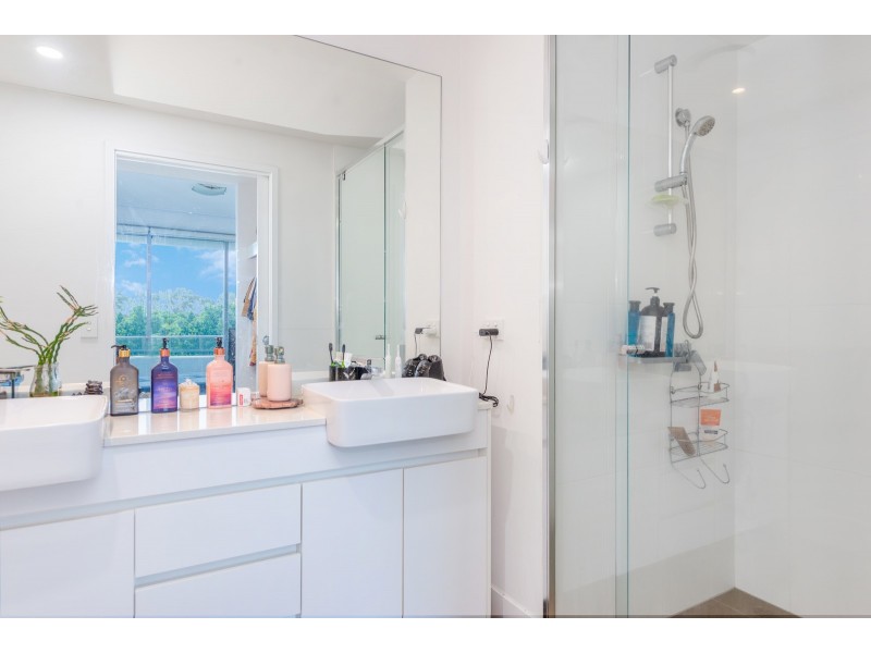 310/11 Compass Drive, Biggera Waters QLD 4216