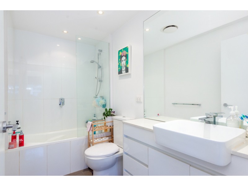 310/11 Compass Drive, Biggera Waters QLD 4216