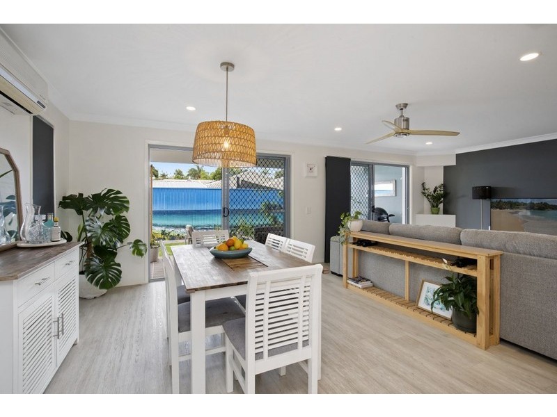 70 Venice Street, Burleigh Waters QLD 4220