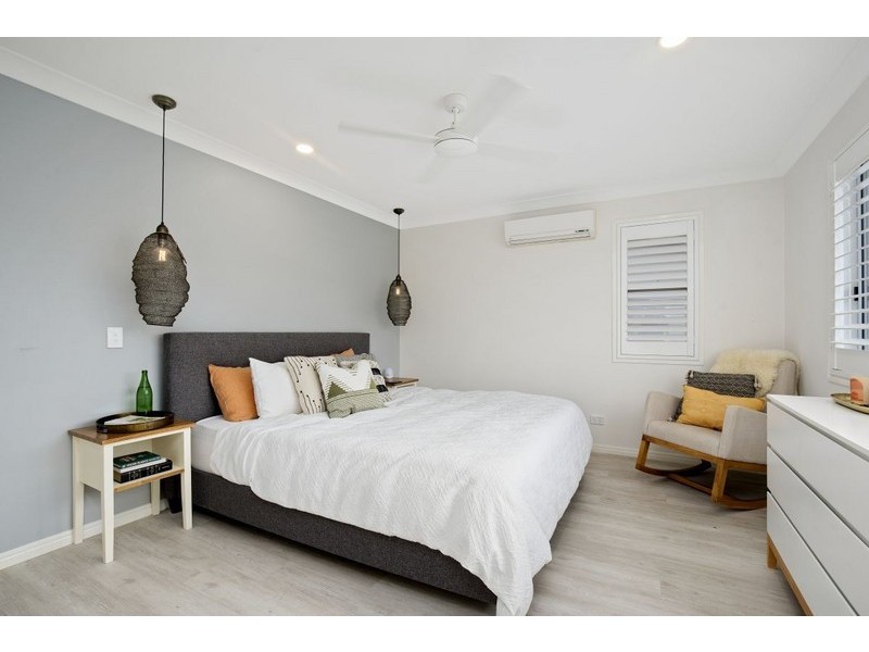 70 Venice Street, Burleigh Waters QLD 4220