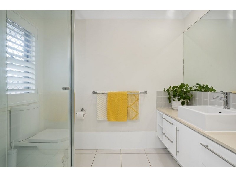 70 Venice Street, Burleigh Waters QLD 4220
