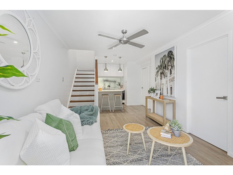 13 Angus Court, Highland Park QLD 4211