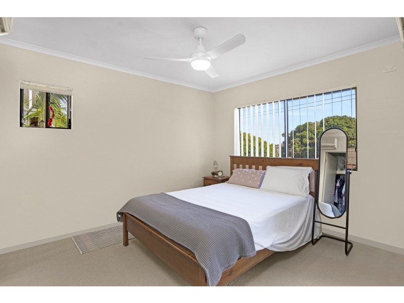 12/24-26 Parker Street, Labrador QLD 4215