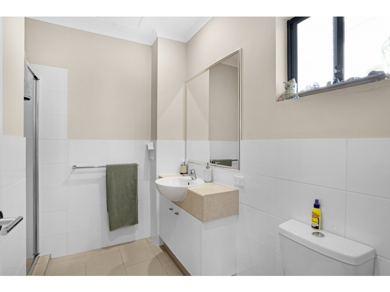 12/24-26 Parker Street, Labrador QLD 4215