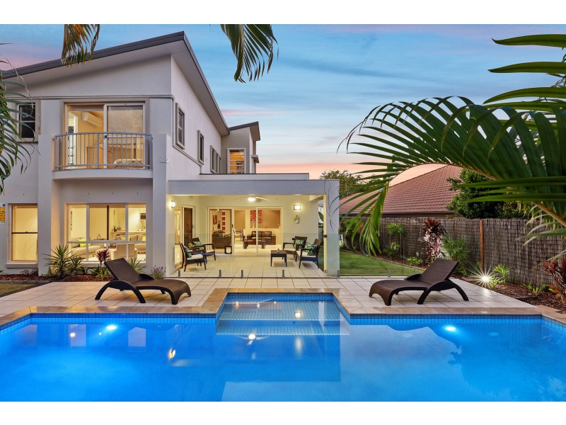 7 Saint Paul Crescent, Varsity Lakes QLD 4227