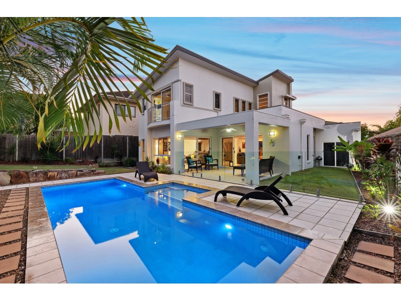 7 Saint Paul Crescent, Varsity Lakes QLD 4227