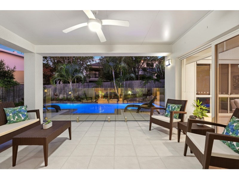 7 Saint Paul Crescent, Varsity Lakes QLD 4227
