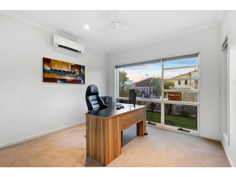 7 Saint Paul Crescent, Varsity Lakes QLD 4227