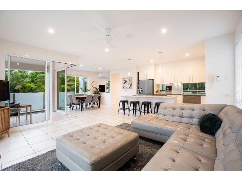 22 Meridien Avenue, Varsity Lakes QLD 4227