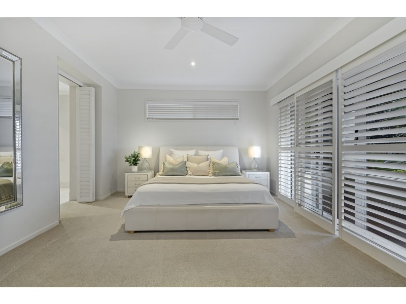 18 Skyburnett Street, Reedy Creek QLD 4227