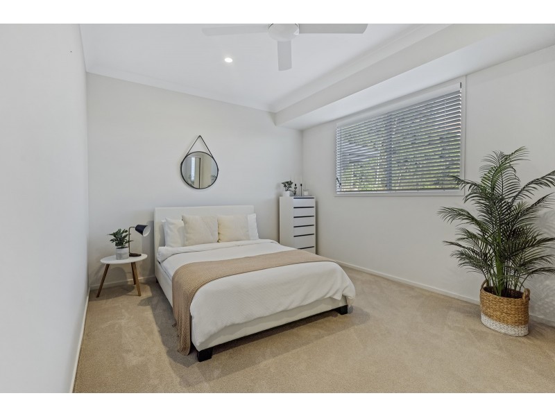 18 Skyburnett Street, Reedy Creek QLD 4227
