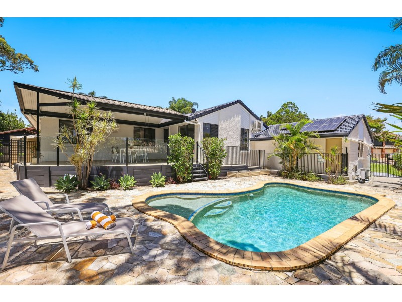 7 Hindmarsh Court, Robina QLD 4226