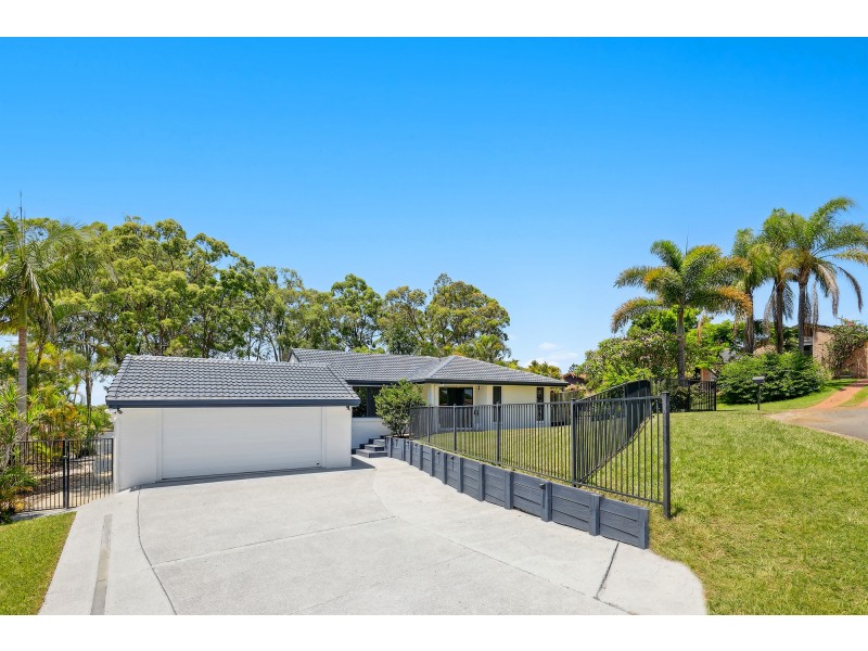 7 Hindmarsh Court, Robina QLD 4226