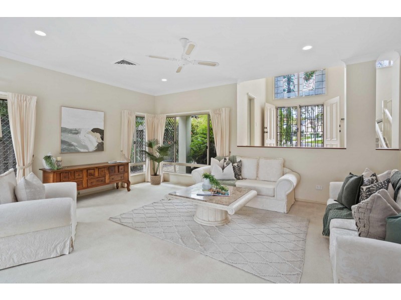 7 Kingston Heath Place, Robina QLD 4226