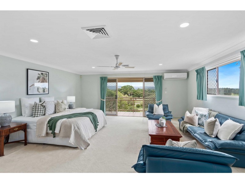 7 Kingston Heath Place, Robina QLD 4226