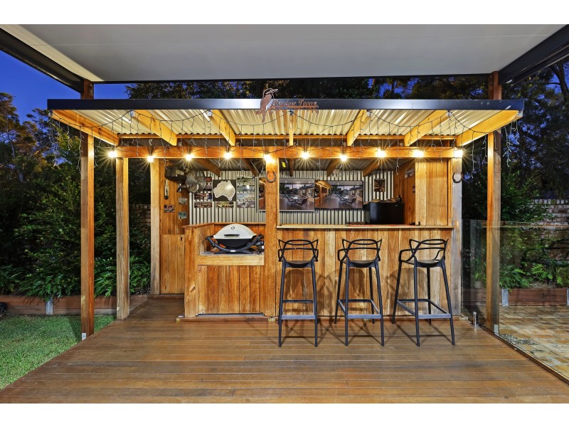 2 Vaucluse Place, Robina QLD 4226