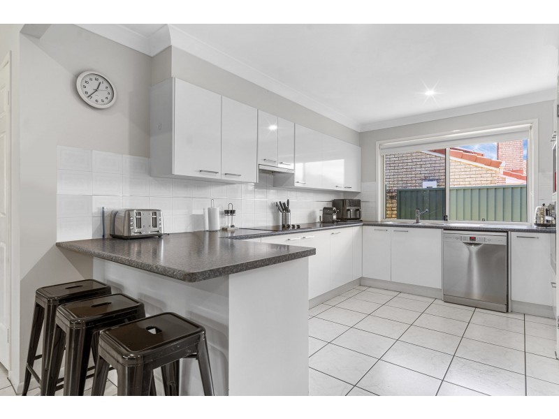 2 Vaucluse Place, Robina QLD 4226