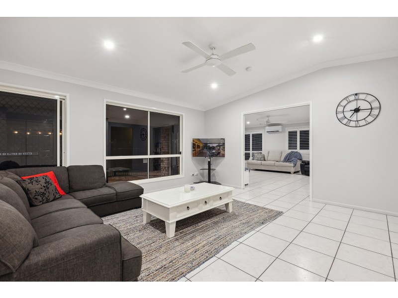 2 Vaucluse Place, Robina QLD 4226