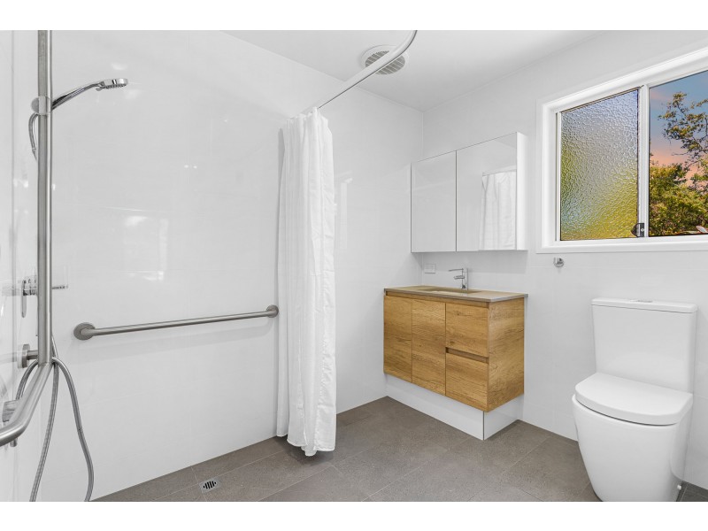 2 Vaucluse Place, Robina QLD 4226