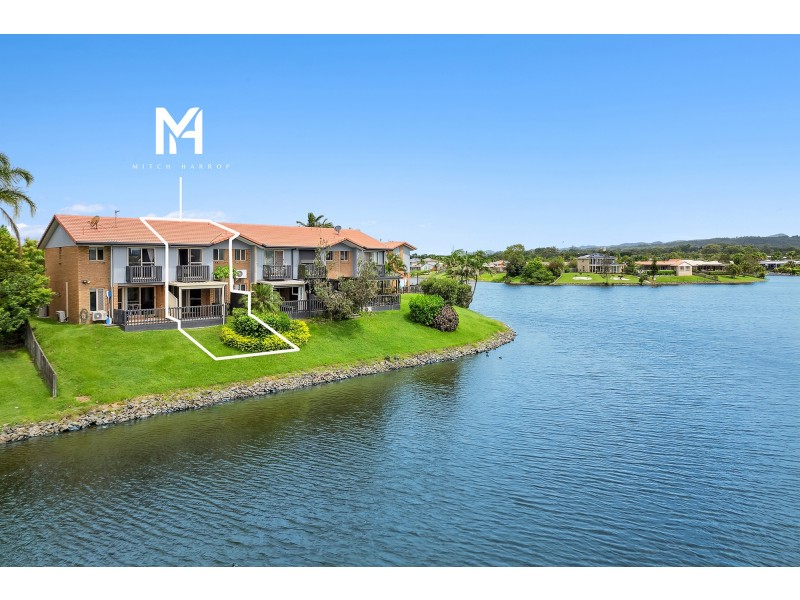2/6 Lowood Court, Varsity Lakes QLD 4227