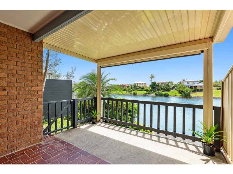 2/6 Lowood Court, Varsity Lakes QLD 4227