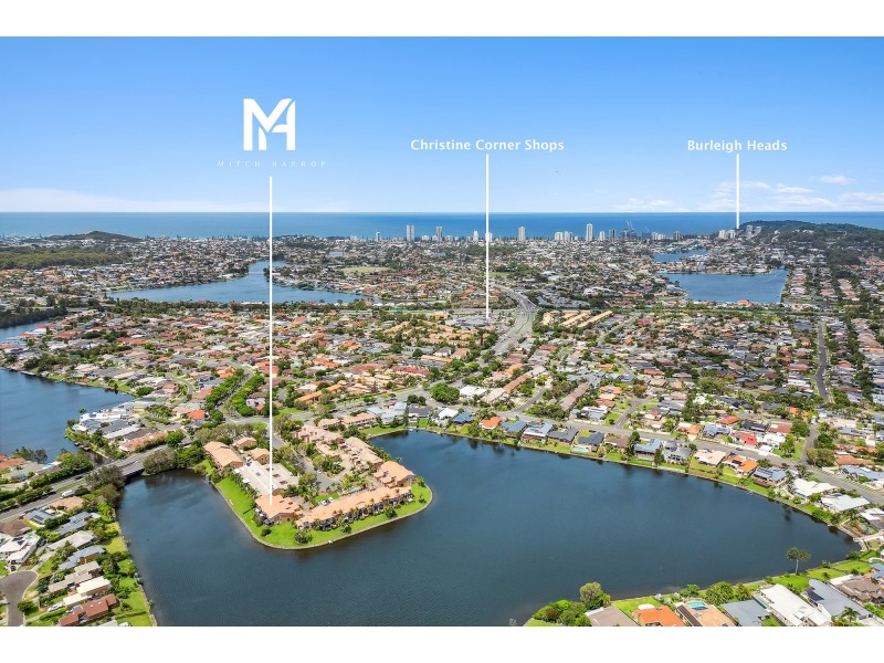 2/6 Lowood Court, Varsity Lakes QLD 4227