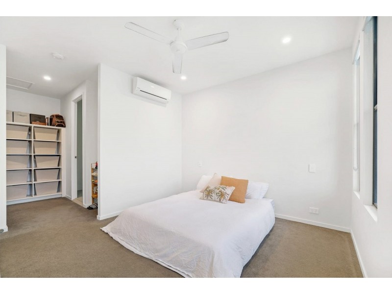19/37 Sickle Avenue, Hope Island QLD 4212