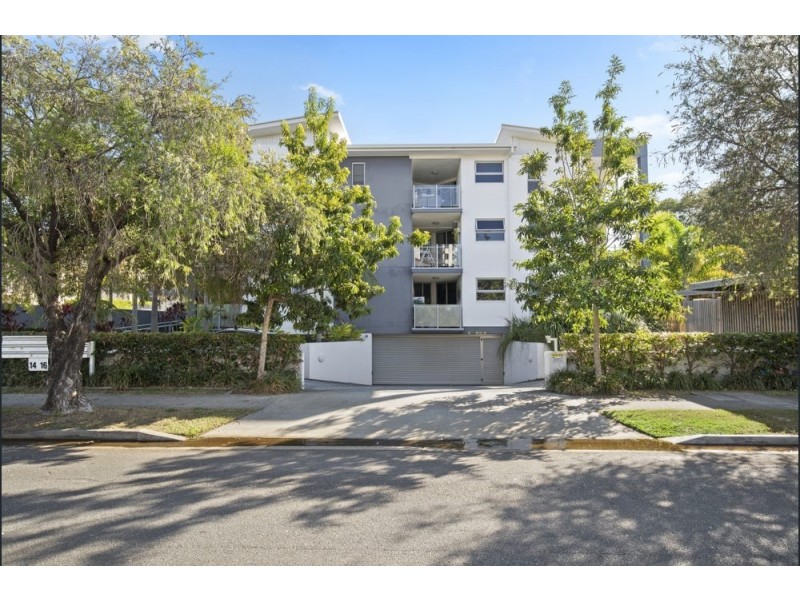 15/14-16 Proud Street, Labrador QLD 4215