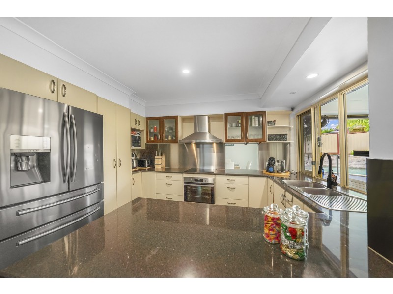 12 Soma Court, Mudgeeraba QLD 4213