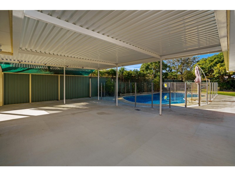 8 Sequoia Close, Elanora QLD 4221