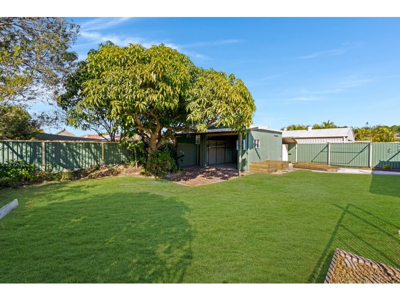 8 Sequoia Close, Elanora QLD 4221