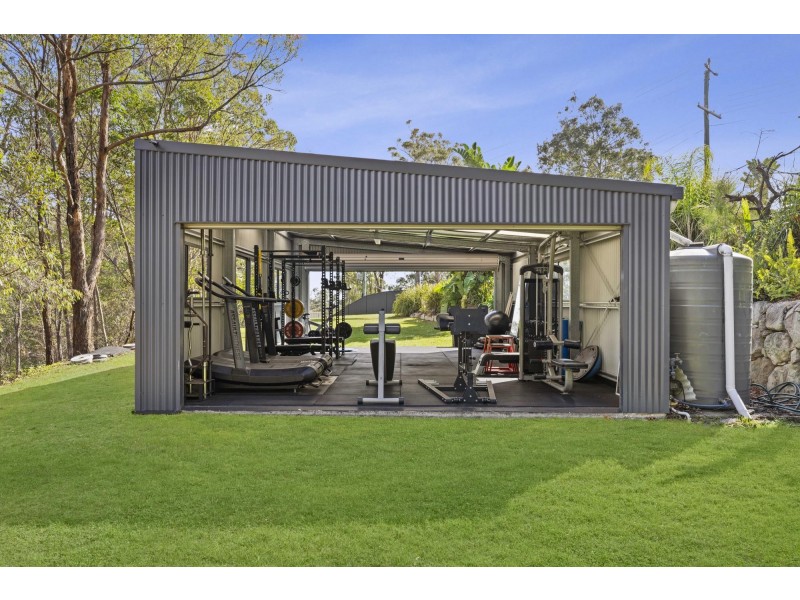 200 Chesterfield Drive, Bonogin QLD 4213