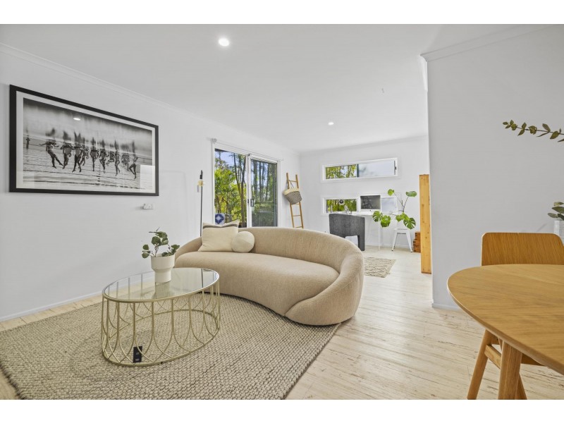 200 Chesterfield Drive, Bonogin QLD 4213