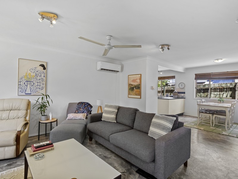 2/32 Government Road, Labrador QLD 4215