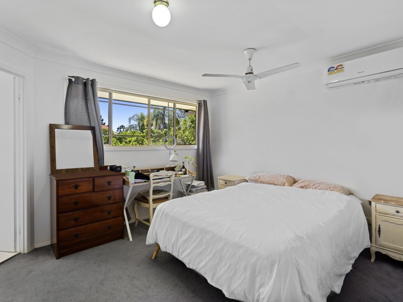 2/32 Government Road, Labrador QLD 4215