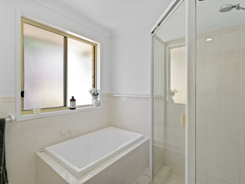 2/32 Government Road, Labrador QLD 4215