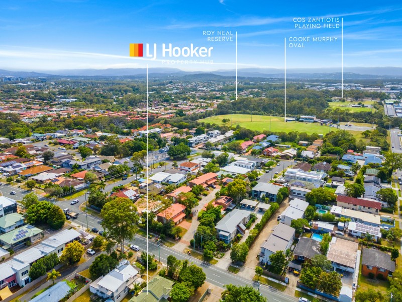 2/32 Government Road, Labrador QLD 4215