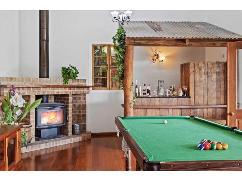 118 Clagiraba Road, Clagiraba QLD 4211