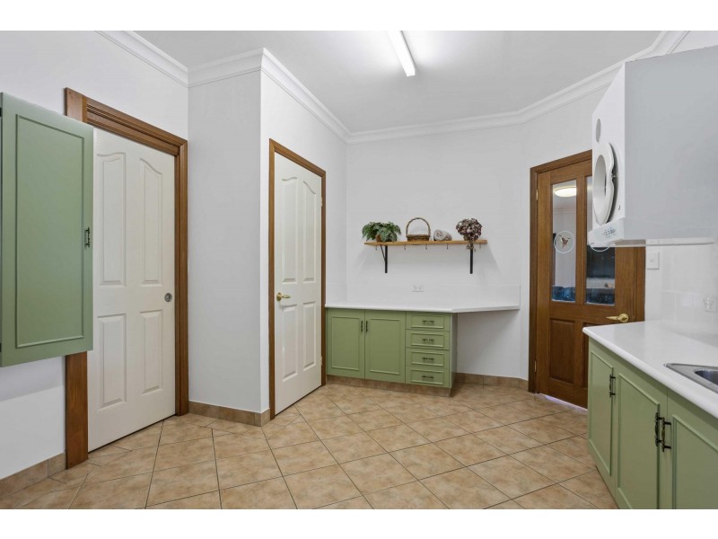 118 Clagiraba Road, Clagiraba QLD 4211