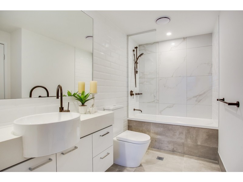 1203/397 Christine Avenue, Varsity Lakes QLD 4227