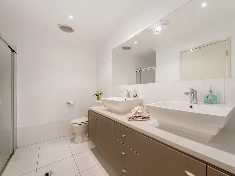 2/15 Aquarius Street, Reedy Creek QLD 4227