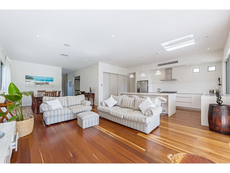 50 Lakelands Drive, Merrimac QLD 4226