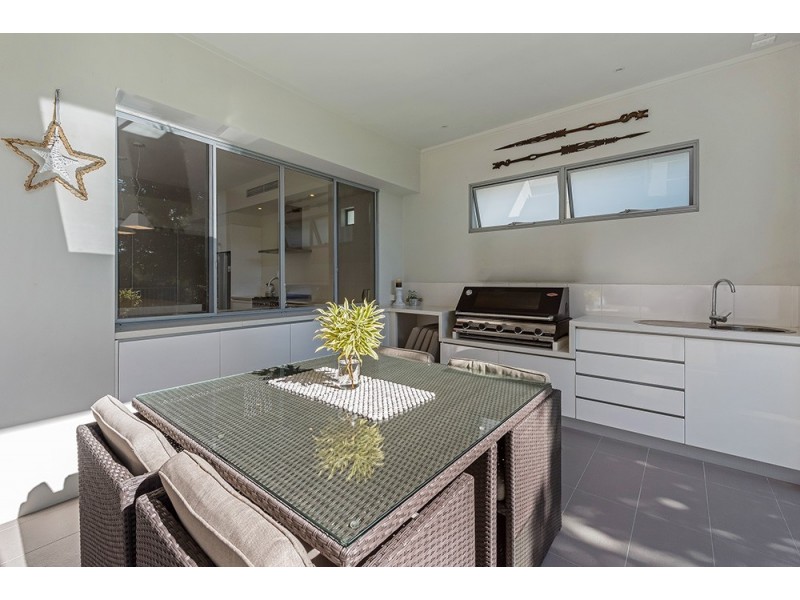 50 Lakelands Drive, Merrimac QLD 4226