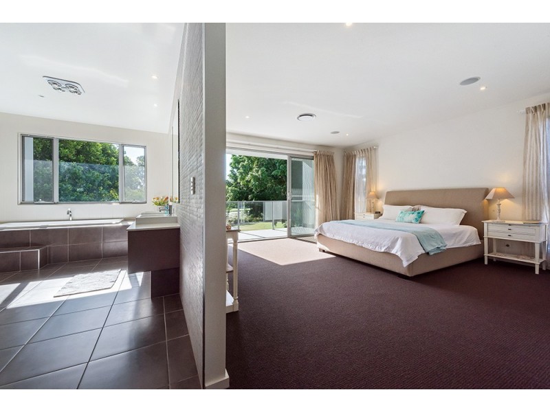 50 Lakelands Drive, Merrimac QLD 4226