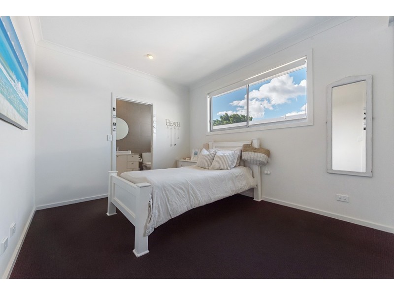 50 Lakelands Drive, Merrimac QLD 4226