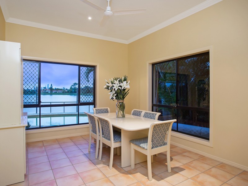 7 Deloraine Court, Mermaid Waters QLD 4218