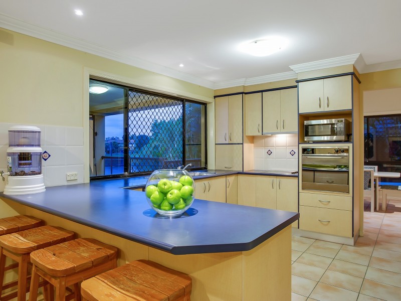 7 Deloraine Court, Mermaid Waters QLD 4218