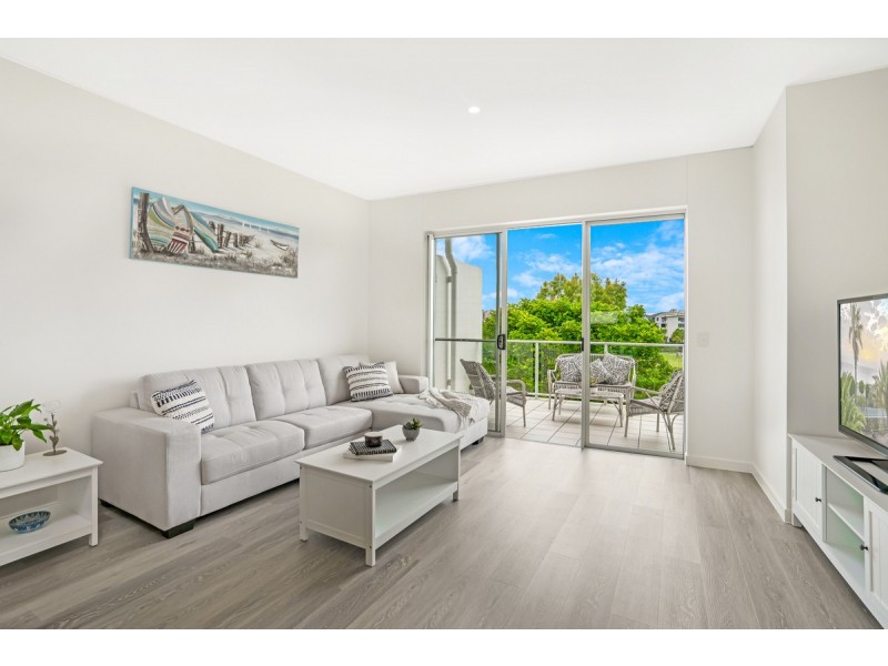 25/98 University Drive, Varsity Lakes QLD 4227