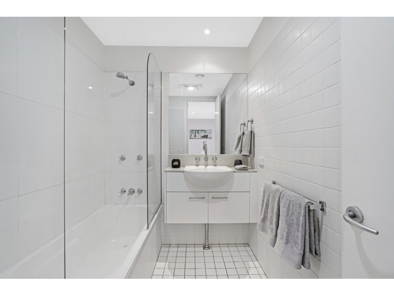 25/98 University Drive, Varsity Lakes QLD 4227