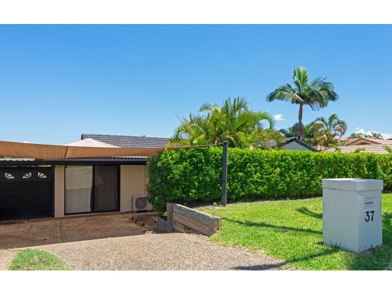 37 Open Drive, Arundel QLD 4214